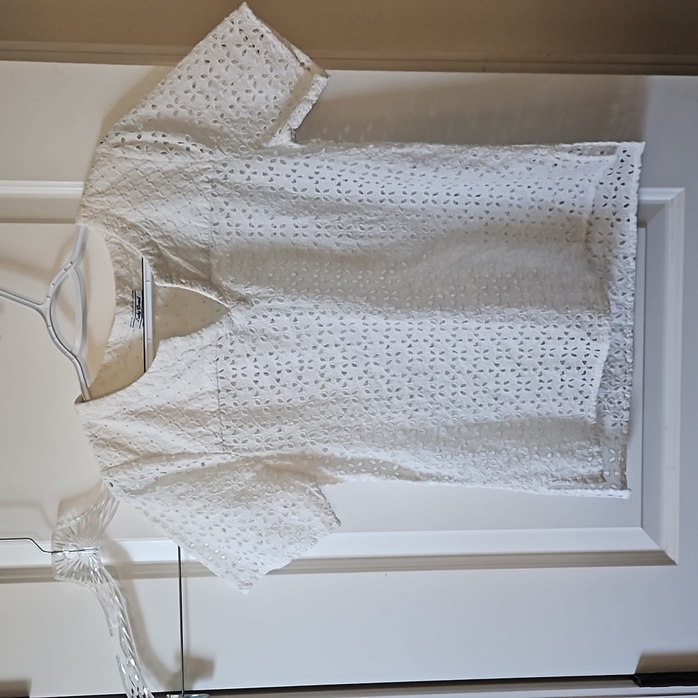 073 EUCLucky Brand lace top